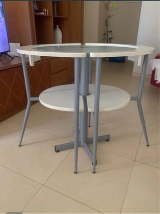 Tavolo da cucina rotondo con 2 sedie