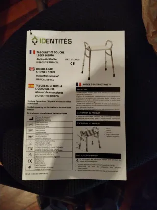 Silla de ducha/baño y 2 andadores