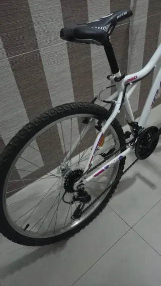 Bicicleta MTB Racer Blanca