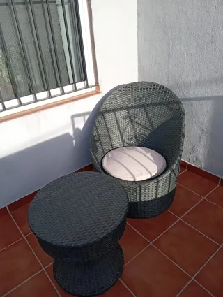 Conjunto ratán exterior mesa y sillón