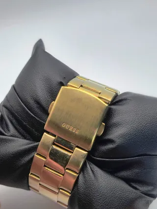 Reloj Guess Dorado Unisex Cronógrafo