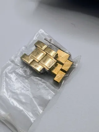 Reloj Guess Dorado Unisex Cronógrafo