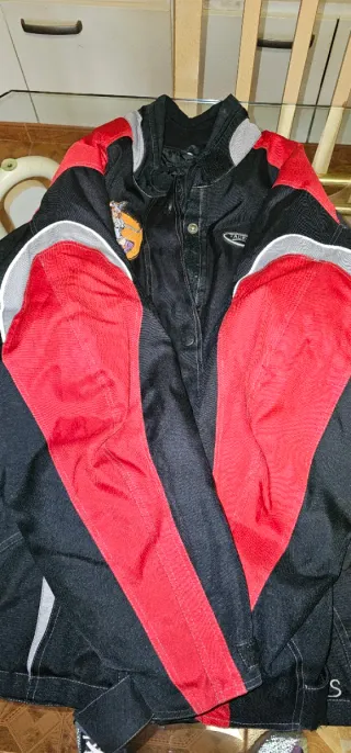 Chaqueta Moto/Montaña Negra y Roja