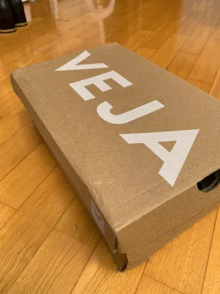 Zapatillas Veja Blancas y Verdes Talla 39