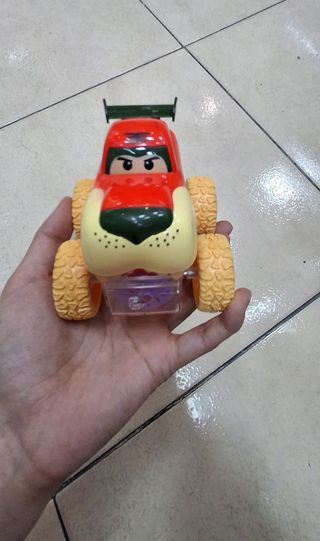 Coche de juguete pequeño para niños