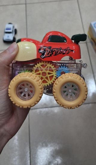 Coche de juguete pequeño para niños