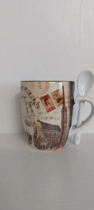 Tazza con cucchiaino decorata Vienna