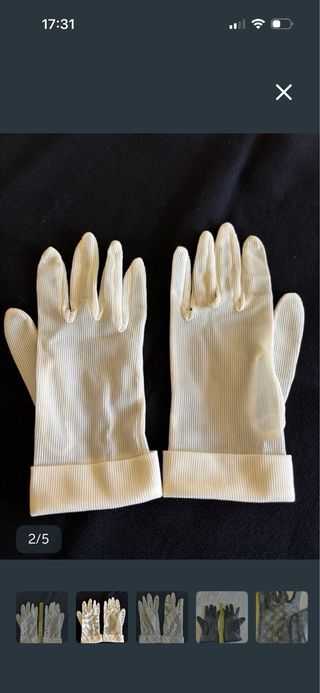 Guantes antiguos beige