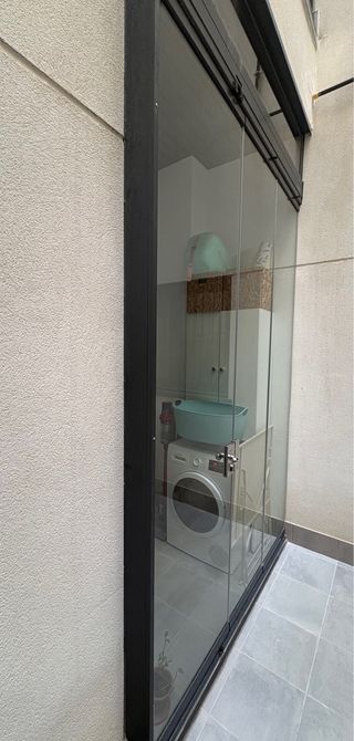 Cortina cristal templado con cierre llave