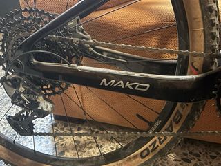 Bicicleta Montaña Berria Mako Sport BMK Carbono