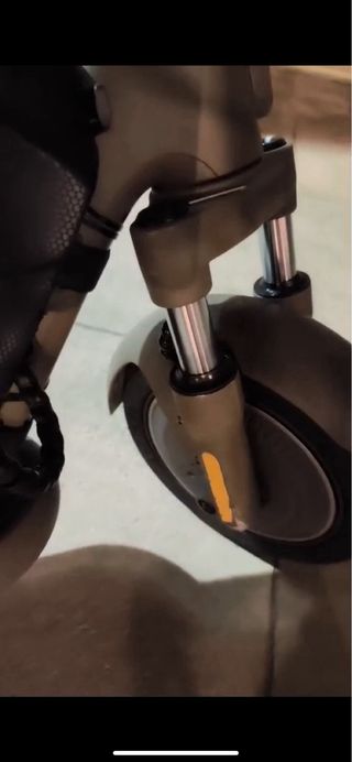 Patinete eléctrico con cargador y bateria externa