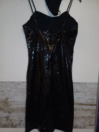 Vestido Lencero Vinilo Negro + Tanga