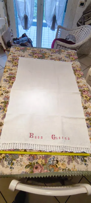 Antico Asciugamano 100% lino con pizzo e trina a