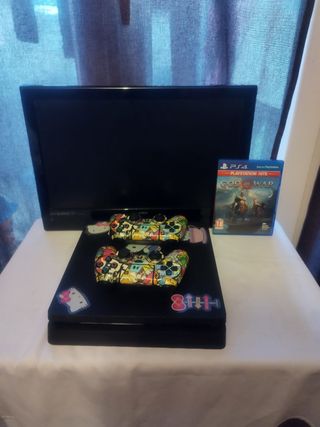 PS4 SLIM 1TB / JUEGOS / 2 MANDOS / TV DE REGALO