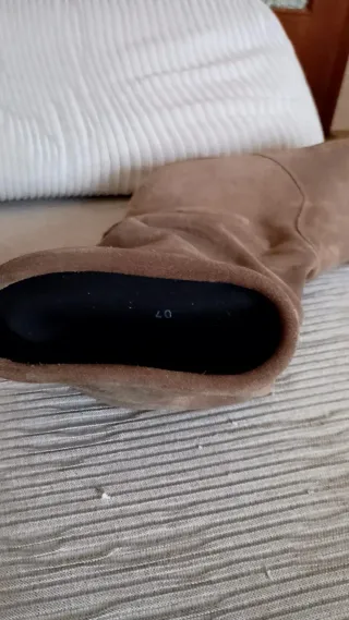 Stivali Keys scamosciati donna