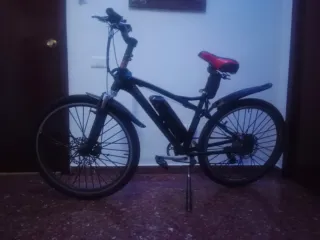Bicicleta Eléctrica Negra