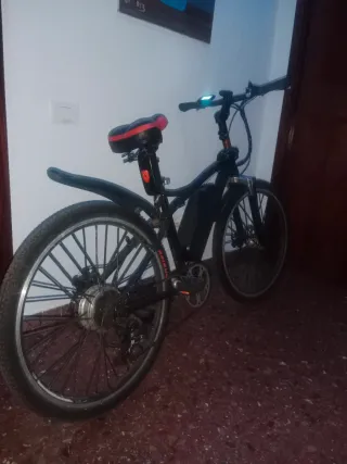 Bicicleta Eléctrica Negra