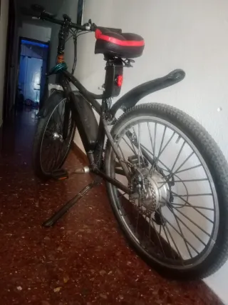 Bicicleta Eléctrica Negra