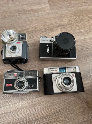 Conjunto di fotocamere antiche Kodak, Zenit, W