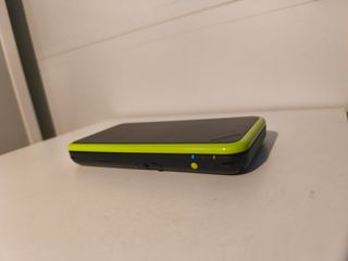 New Nintendo 2DS XL Lima + Pack 8 Juegos + Caja