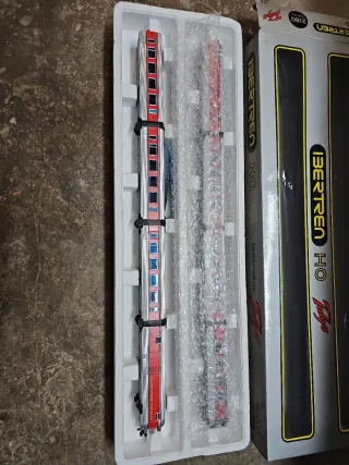 Ibertren Talgo H0 con luz 2180