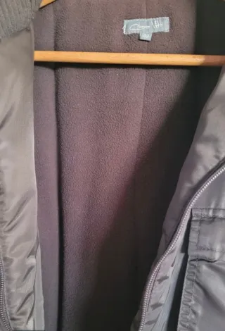 Parka con capucha marrón