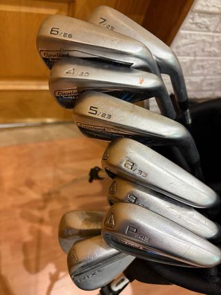 Bolsa de golf TaylorMade con palos