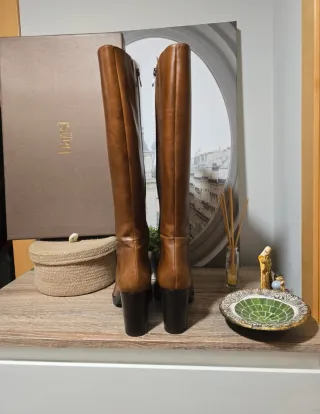 Botas altas de piel Camel Dansi