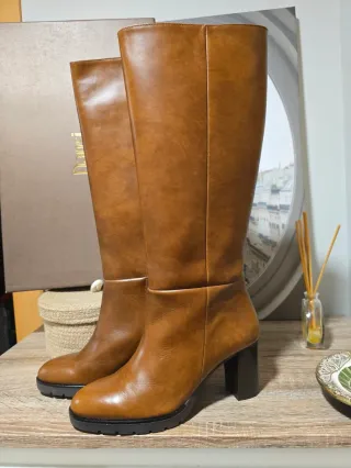 Botas altas de piel Camel Dansi