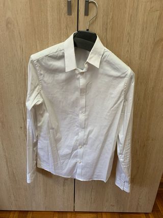 Traje azul con cuadros finos ideal para graduarse