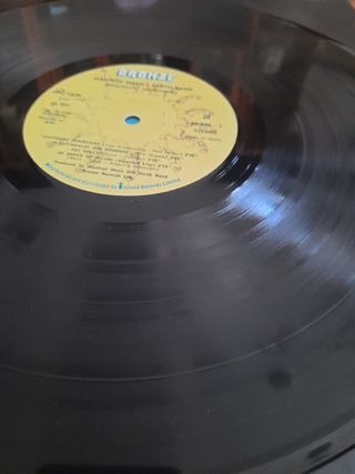 MAFRED MANN'S EARTH BAND. Nightingales & Bombers