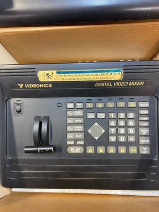 Videonics MX-1 Digital Video Mixer + Titlemaker