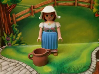Playmobil Mujer con Cántaro