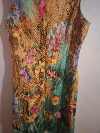 Vestido Jackie Jean estampado floral y serpiente