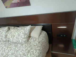 Cabecero y Mesitas de Noche(precio negociable)