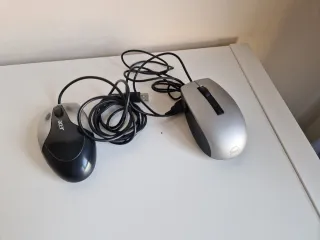 Accesorios PC: Altavoces Logitech, teclado,ratones