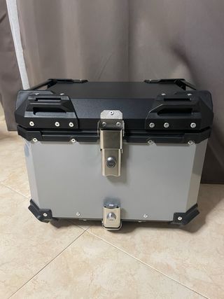 Cofre Baúl Moto Aluminio Negro/Plata