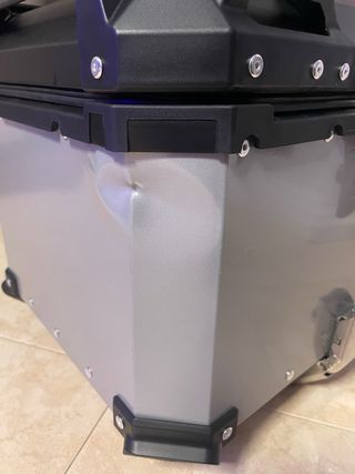 Cofre Baúl Moto Aluminio Negro/Plata