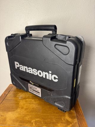 Taladro y Llave Impacto Panasonic EY