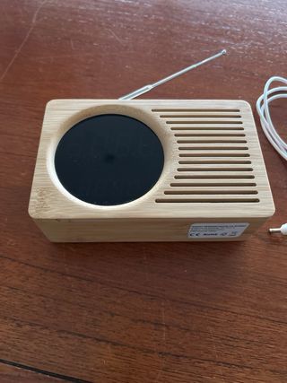 Radio Despertador Madera y Negro