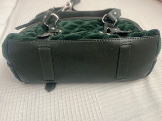 Bolso Bimba y Lola verde con remaches