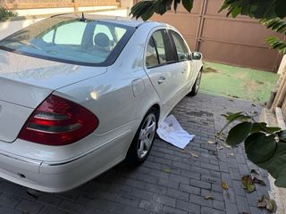 Mercedes-Benz Clase E 2005