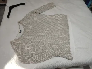 Jersey beige y blanco