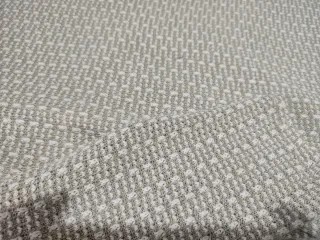 Jersey beige y blanco