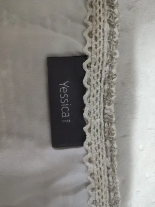 Jersey beige y blanco