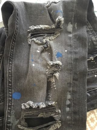 Pantalón pitillo hombre negro