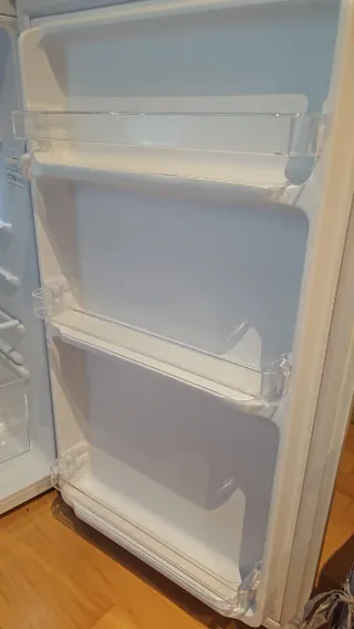 Nevera ejecutiva FrigeluX.