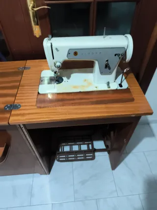 Máquina de coser SINGER