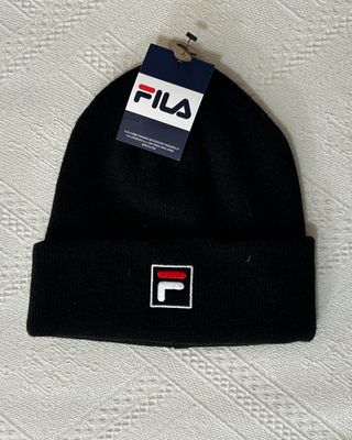 Gorro Fila Beanie Negro Nuevo Con Etiquetas