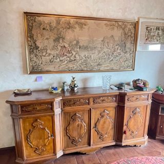 Madia e tavolo rotondo con 4 sedie